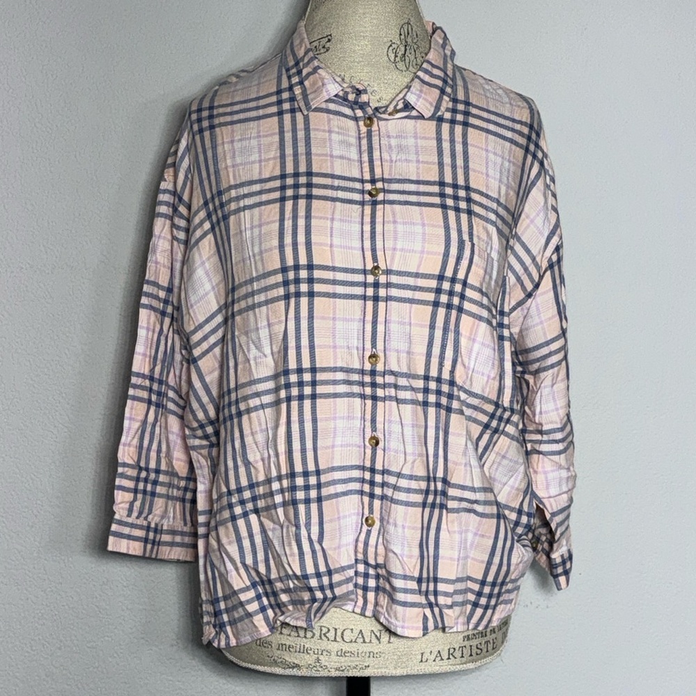 AEO plaid button down Top